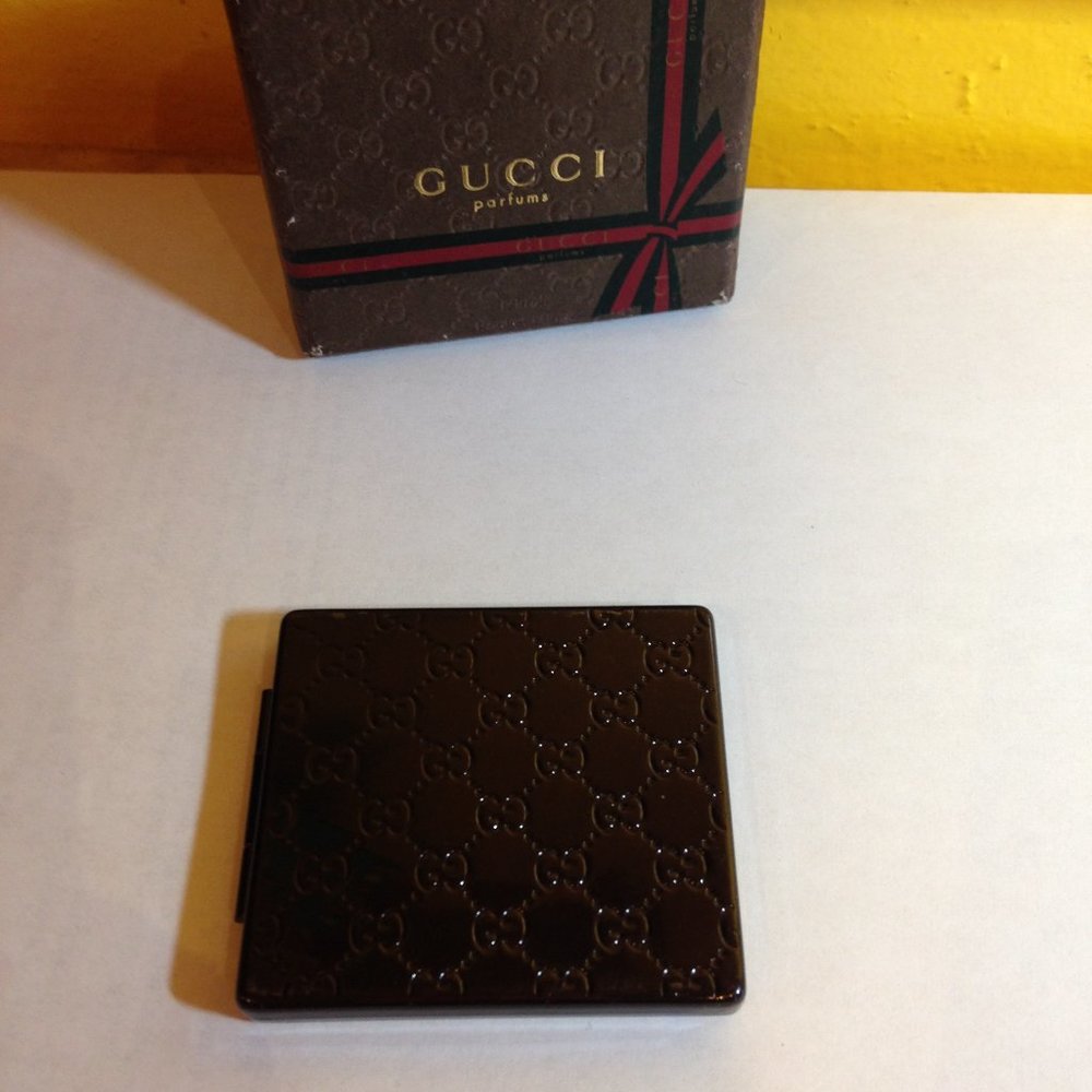 GUCCI Double Folding Compact makeup Mirror